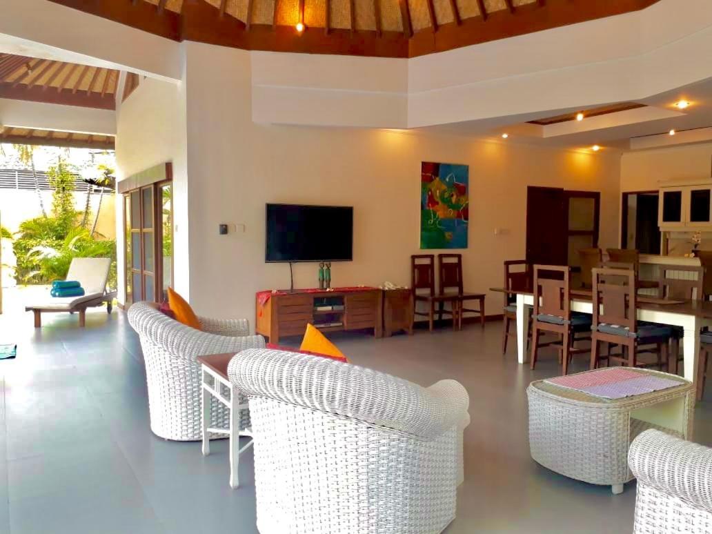 Bali Jade Villas ซานูร์ ภายนอก รูปภาพ