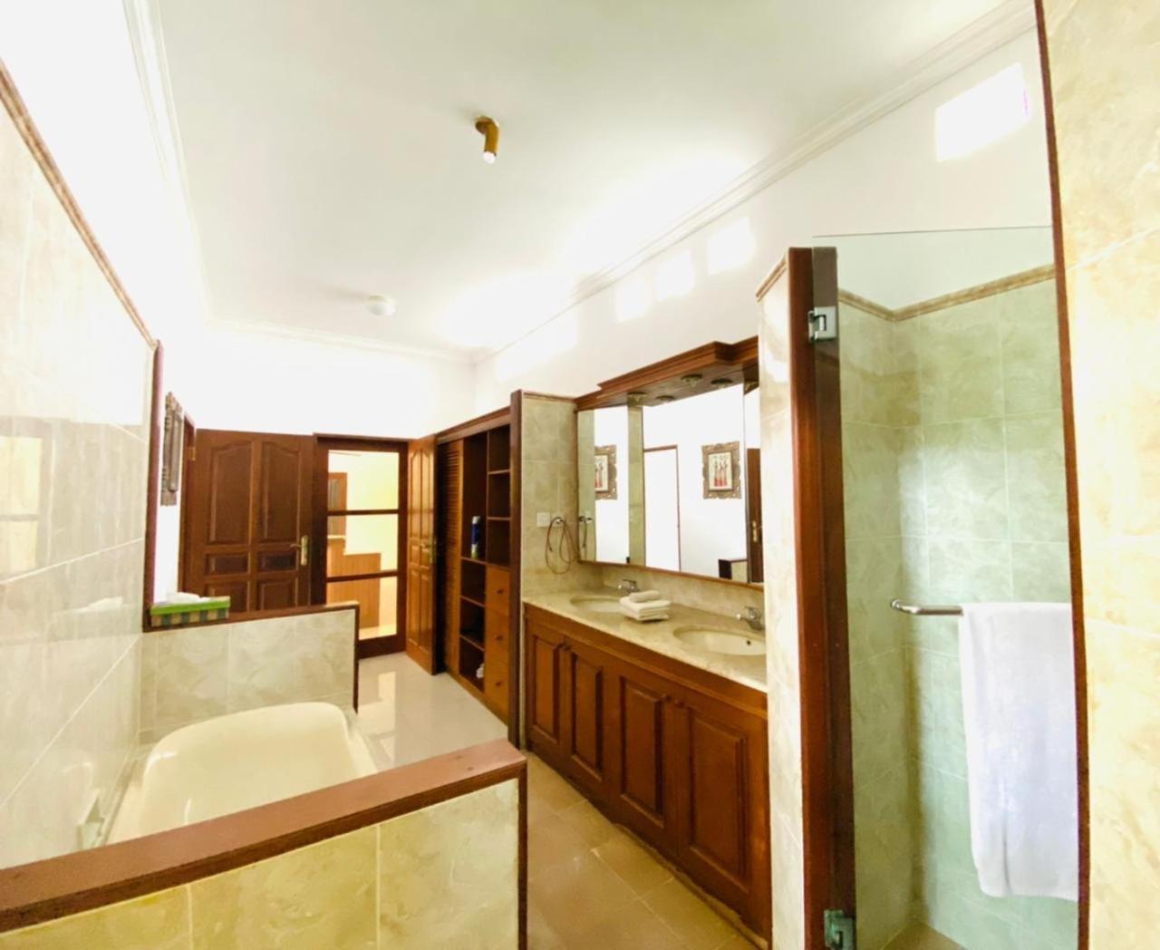 Bali Jade Villas ซานูร์ ภายนอก รูปภาพ